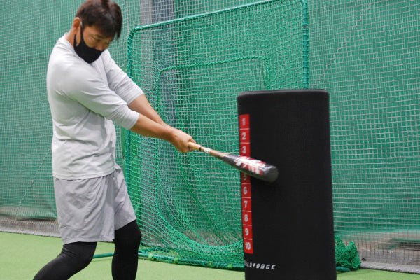 井端弘和さんに聞く！バッティング用サンドバッグ練習のポイント - フィールドフォース
