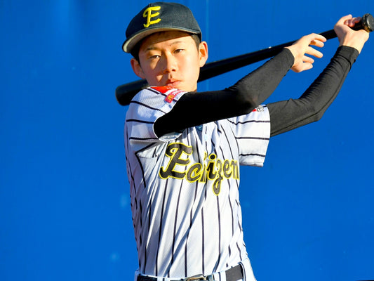 “神宮の申し子”３年夏にデビュー、６年冬に幕。打てる捕手の極み - フィールドフォース